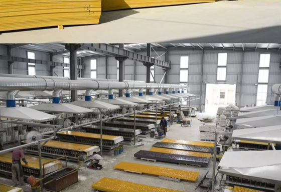 Square GRP FRP Mesh Grating Heavy Duty , Fibreglass Floor Grating Corrosion Resistance