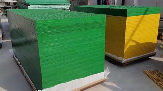Custom Size Color Thickness FRP Grating , Pultrusion Fiberglass Molded Mesh Grating